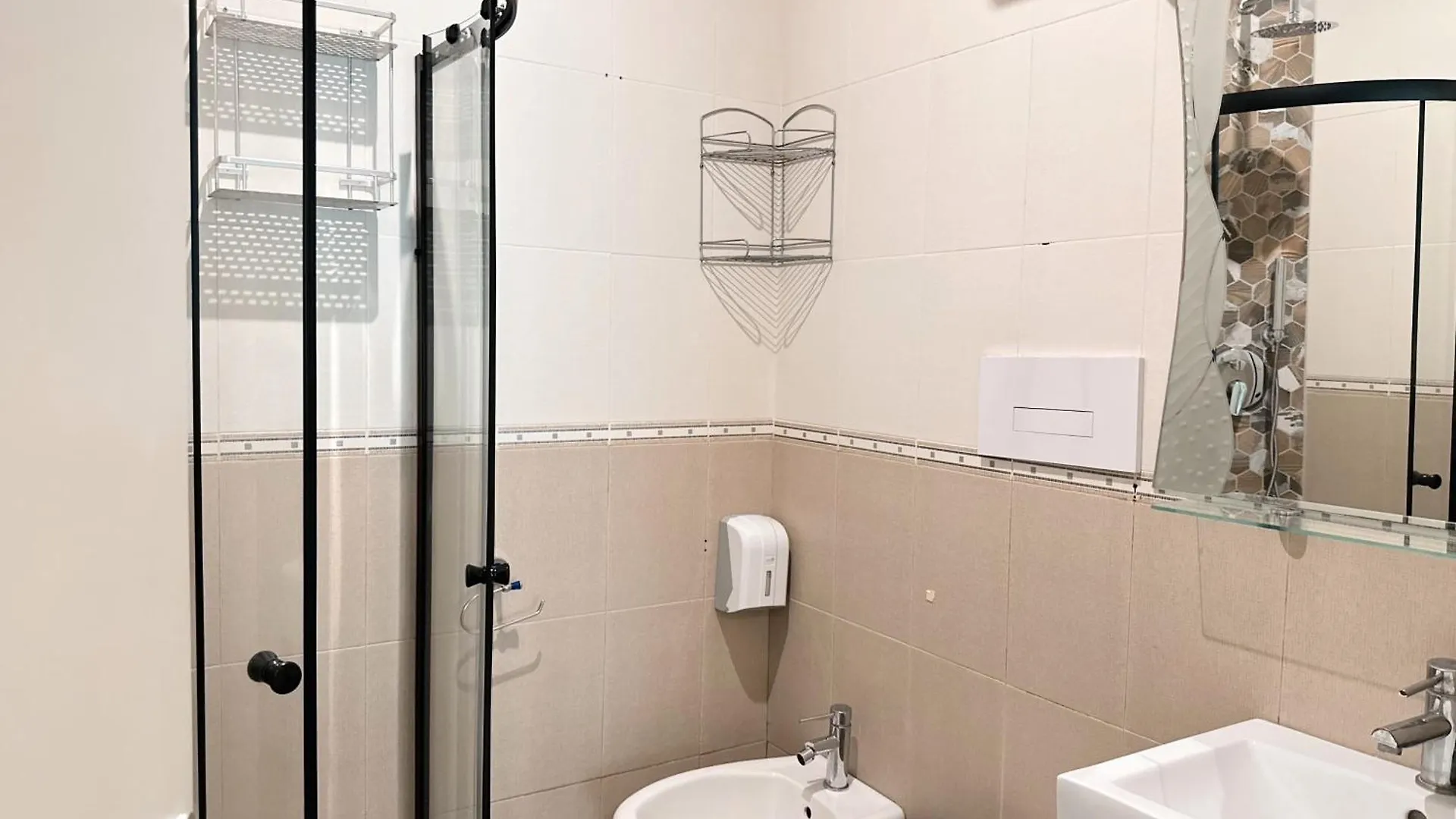 City Center Apartment Tirana 0*,