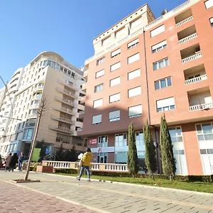 3* فندق أوريستي سينتر